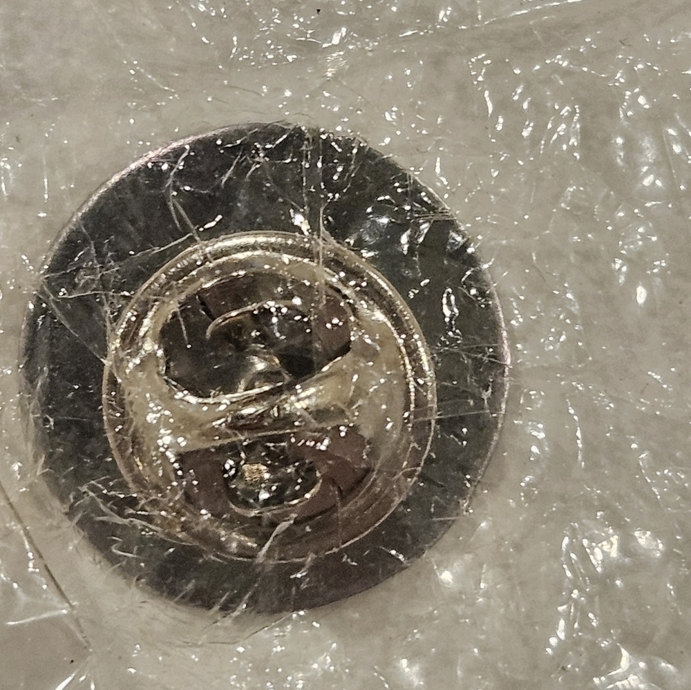 Vintage Glock safe-action Pistols hat pin NWT - Picture 2 of 2